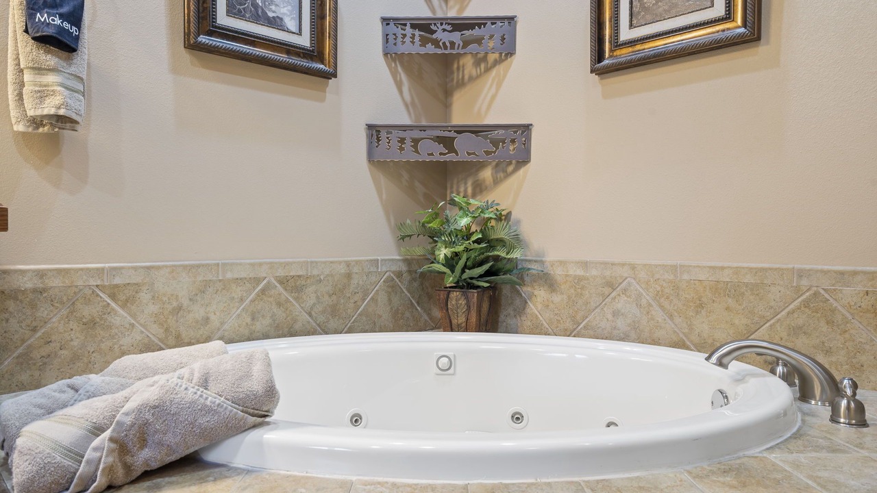 Photo of Bathroom in Hollister