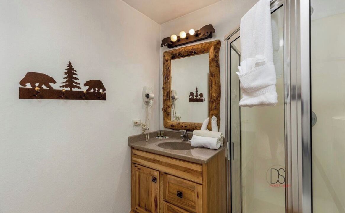 Photo of Bathroom in Oglesby