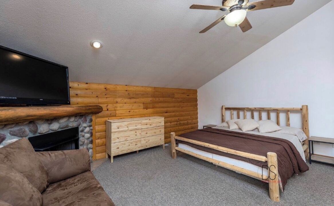 Photo of Bedroom in Oglesby