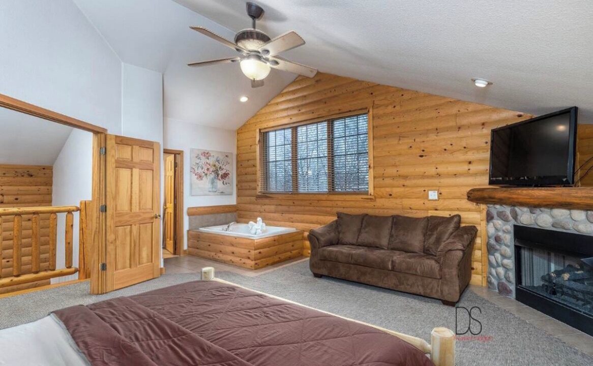 Photo of Bedroom in Oglesby