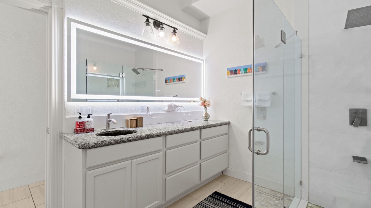 Photo of Bathroom in Cottonwood Shores