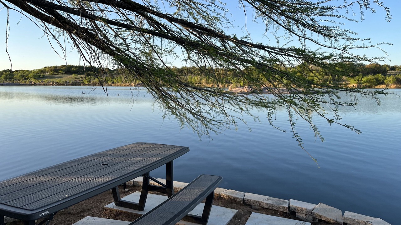 Photo of Outdoor in Cottonwood Shores