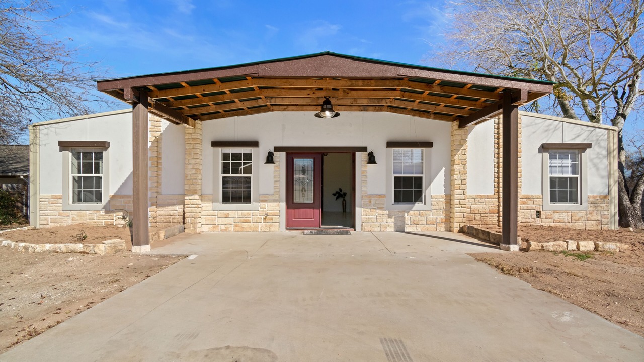 Photo of Outdoor in Cottonwood Shores