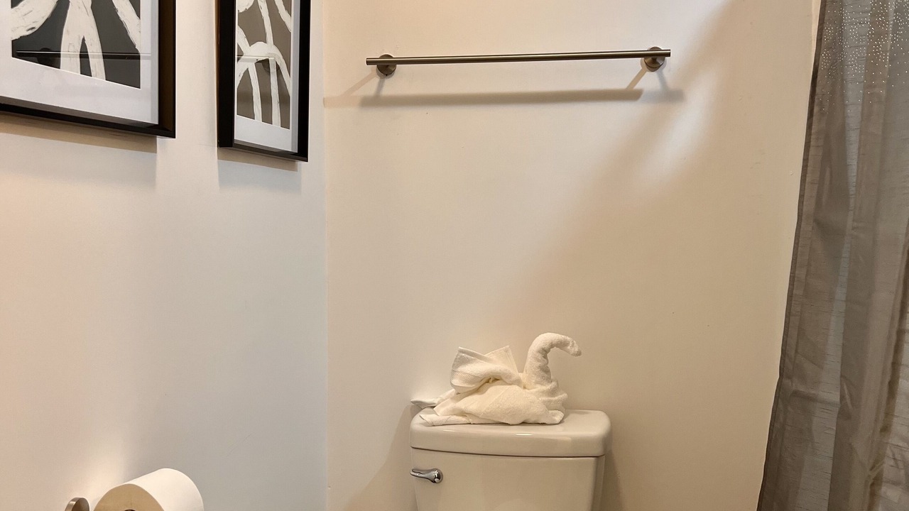 Photo of Bathroom in Yacht Harbor