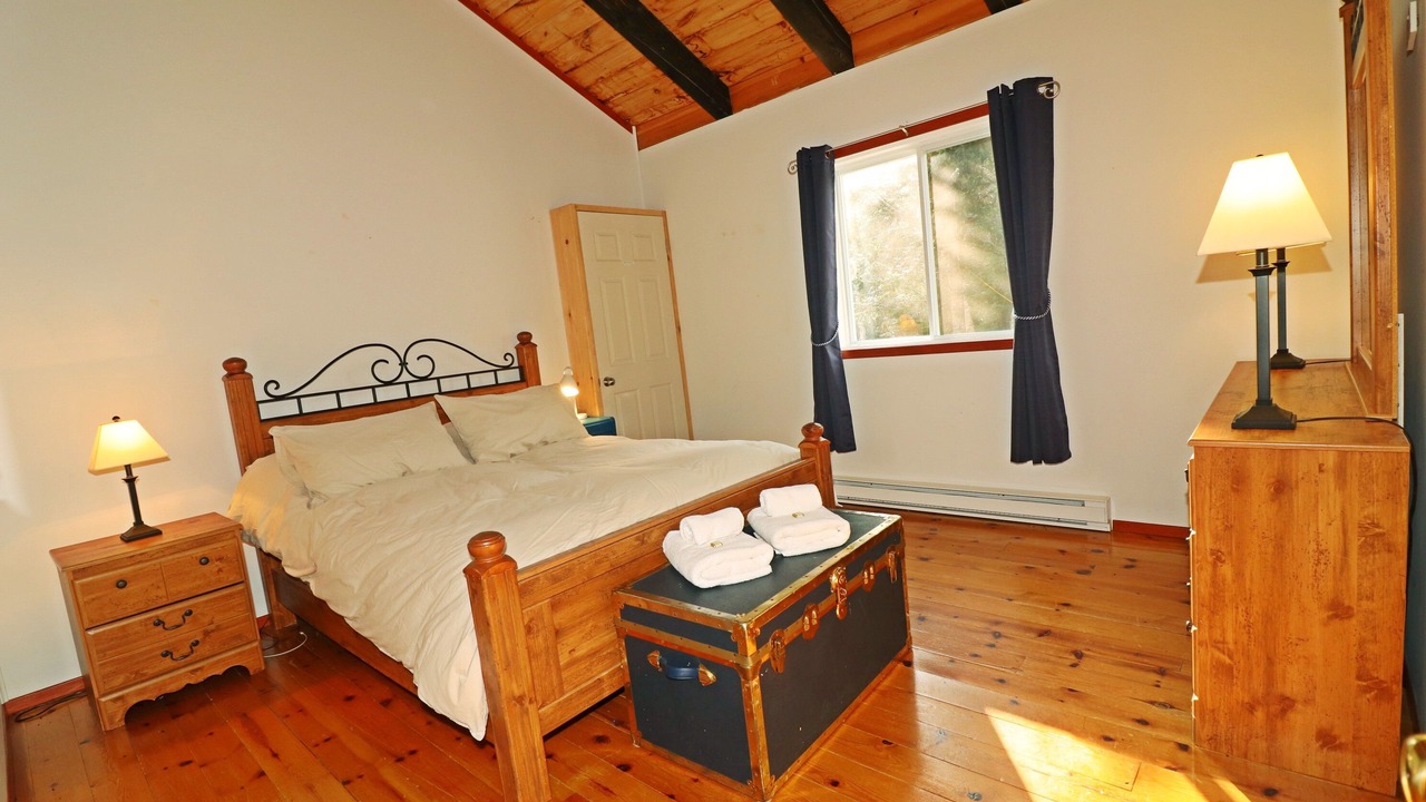 Photo of Bedroom in Saint-Alexis-des-Monts