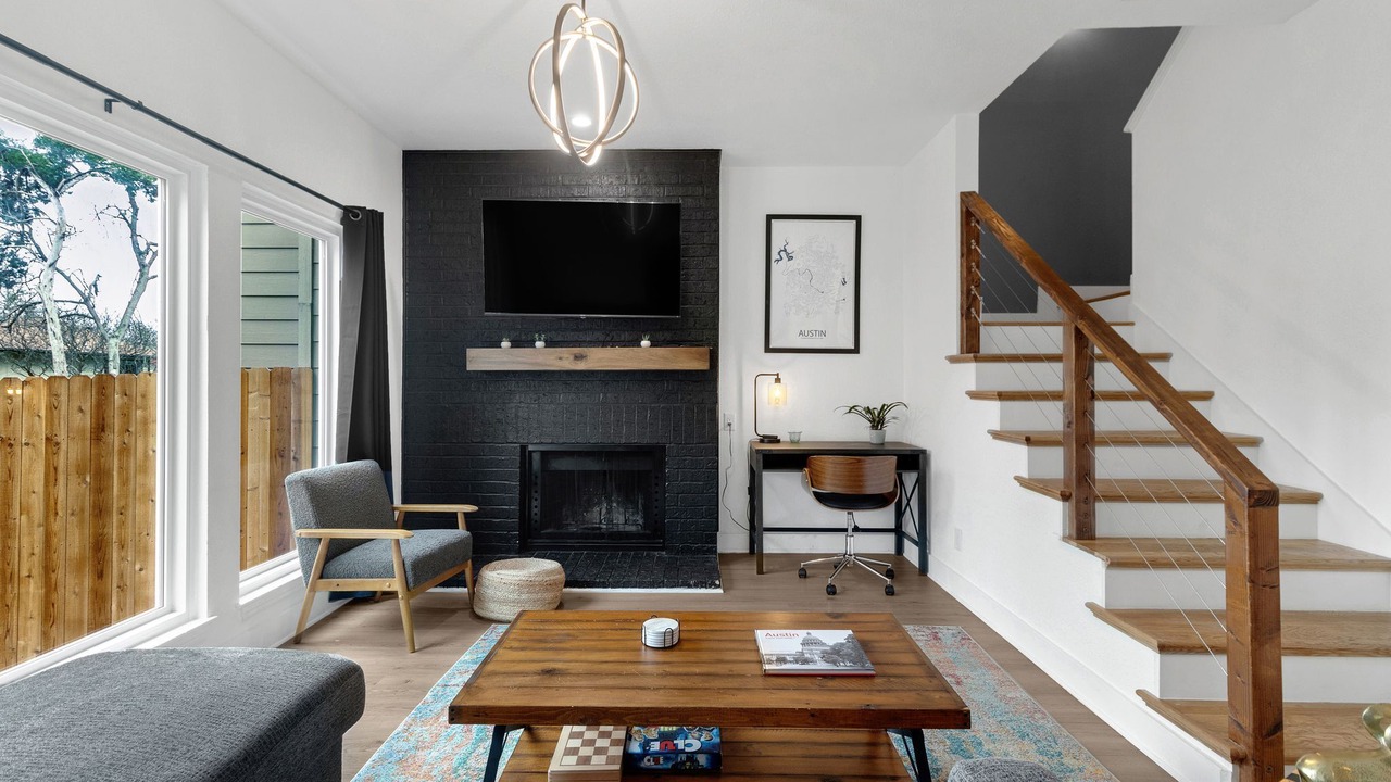 Photo of Livingroom in South Lamar