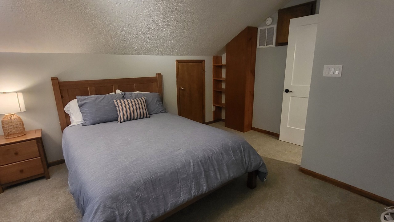 Photo of Bedroom in River Bend
