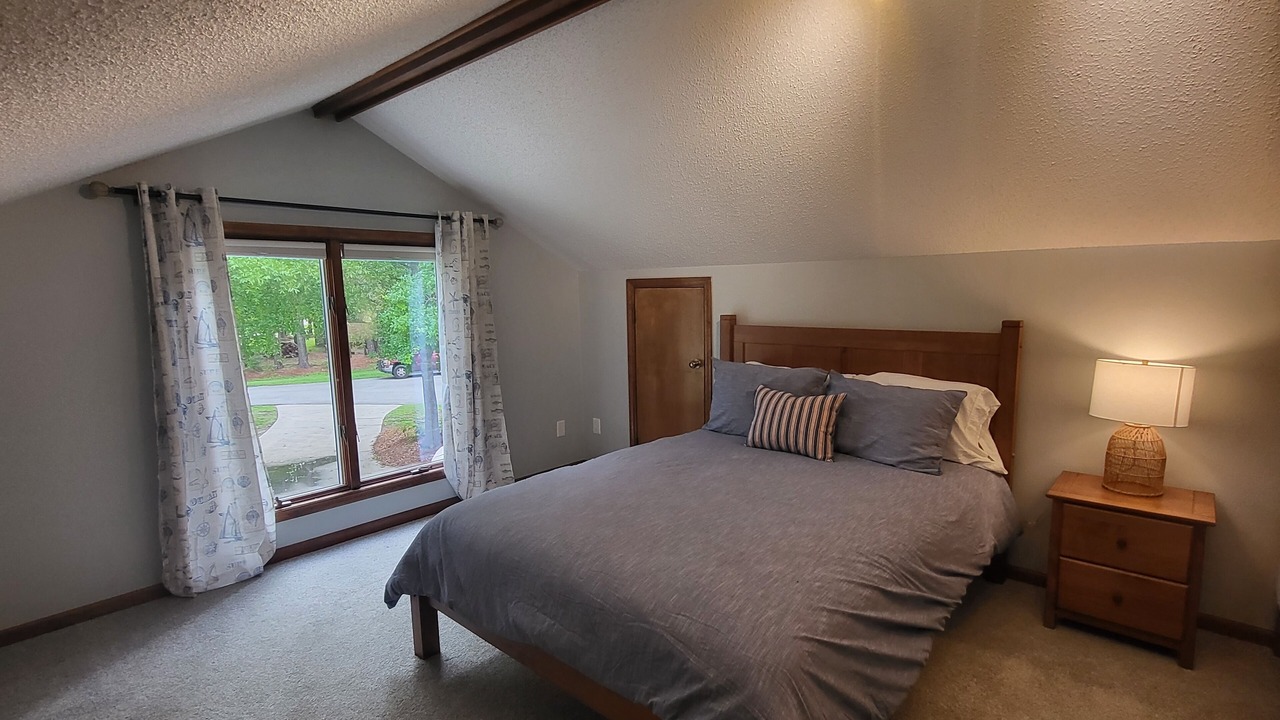 Photo of Bedroom in River Bend