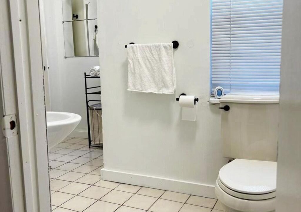 Photo of Bathroom in Point Breeze