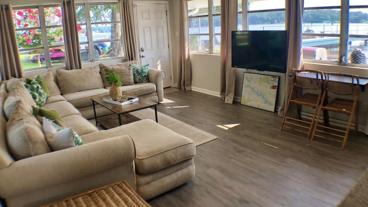 Photo of Livingroom in Greenwood