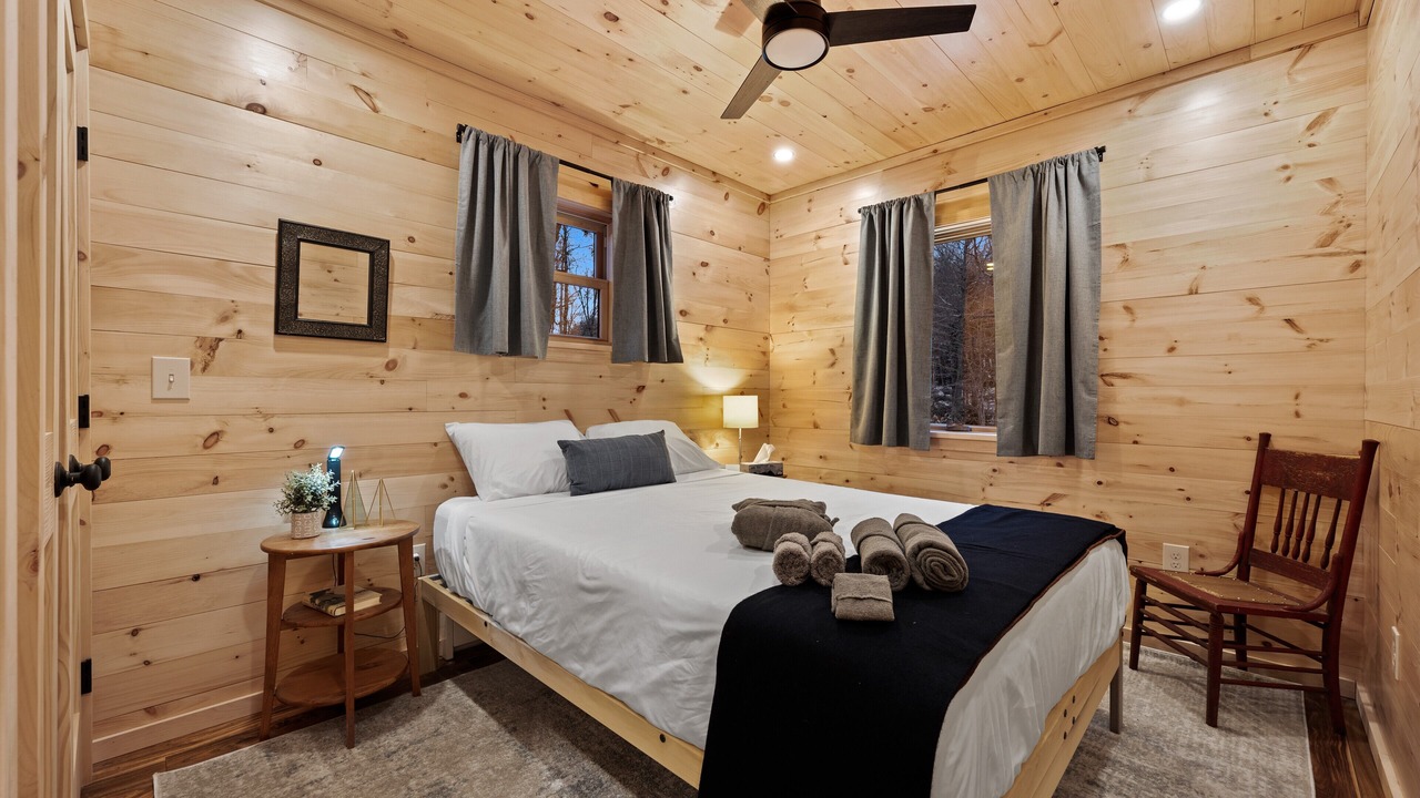Photo of Bedroom in Town of Webb
