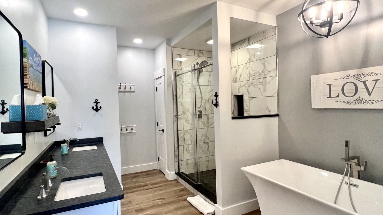 Photo of Bathroom in Andersonville