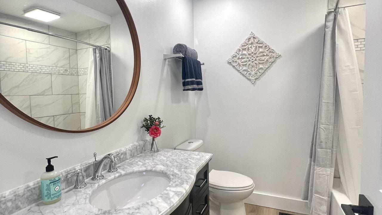 Photo of Bathroom in Andersonville