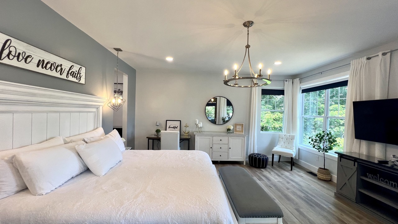 Photo of Bedroom in Andersonville