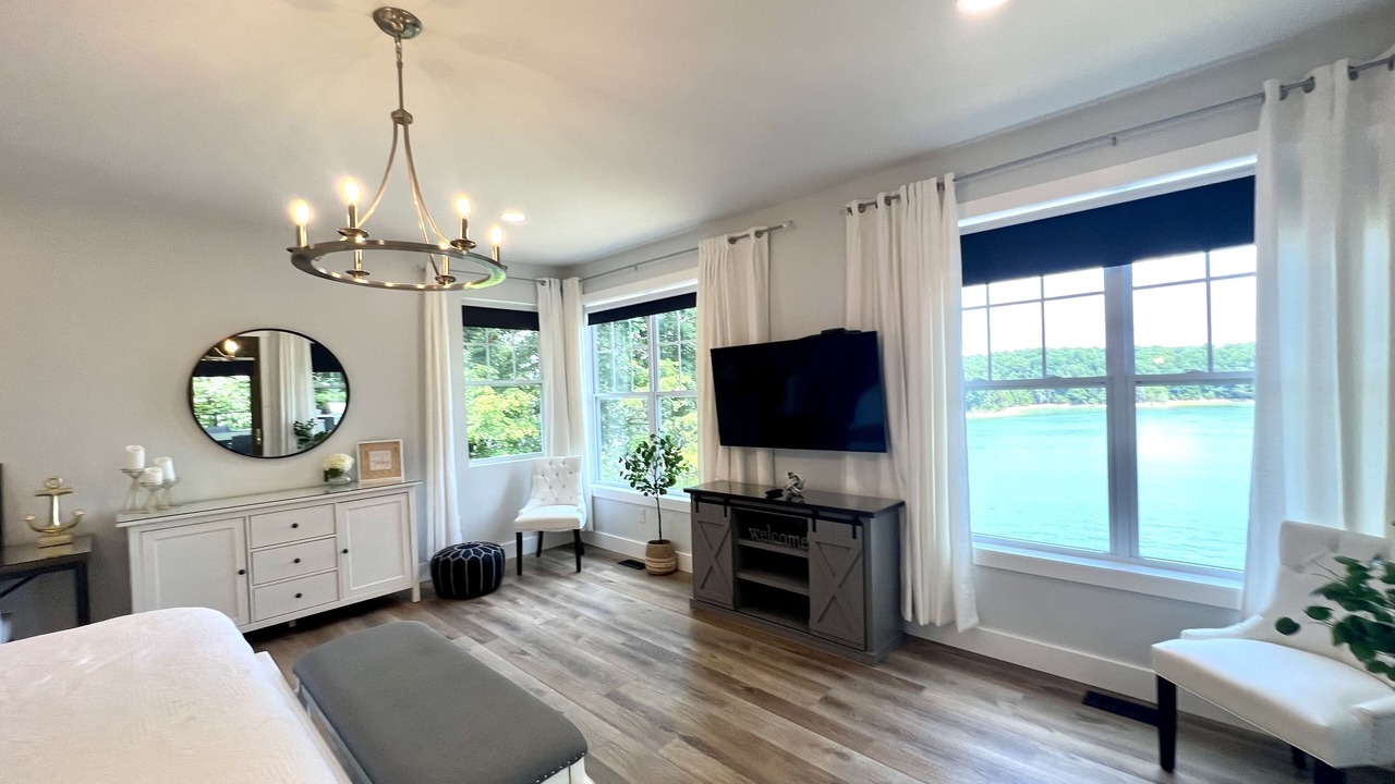 Photo of Bedroom in Andersonville
