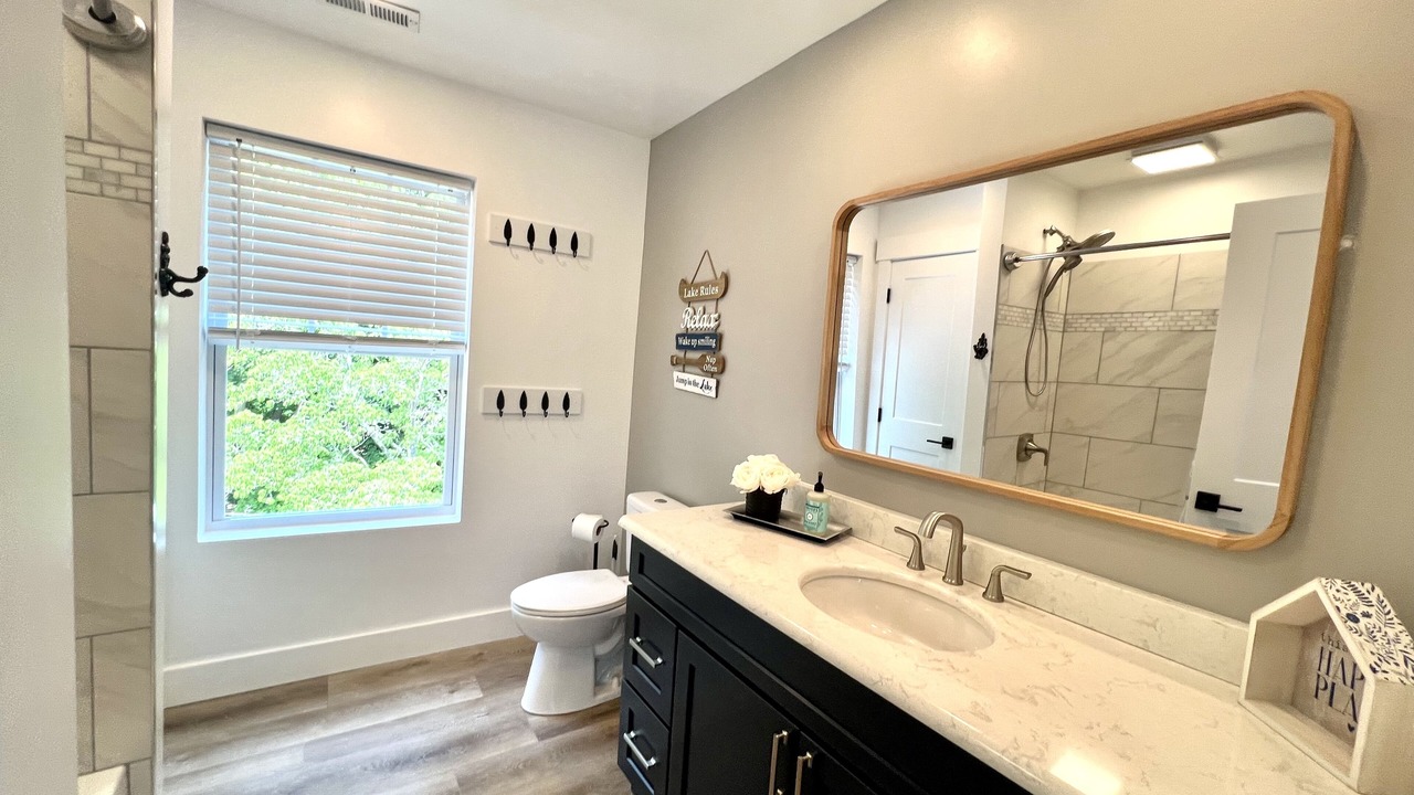 Photo of Bathroom in Andersonville