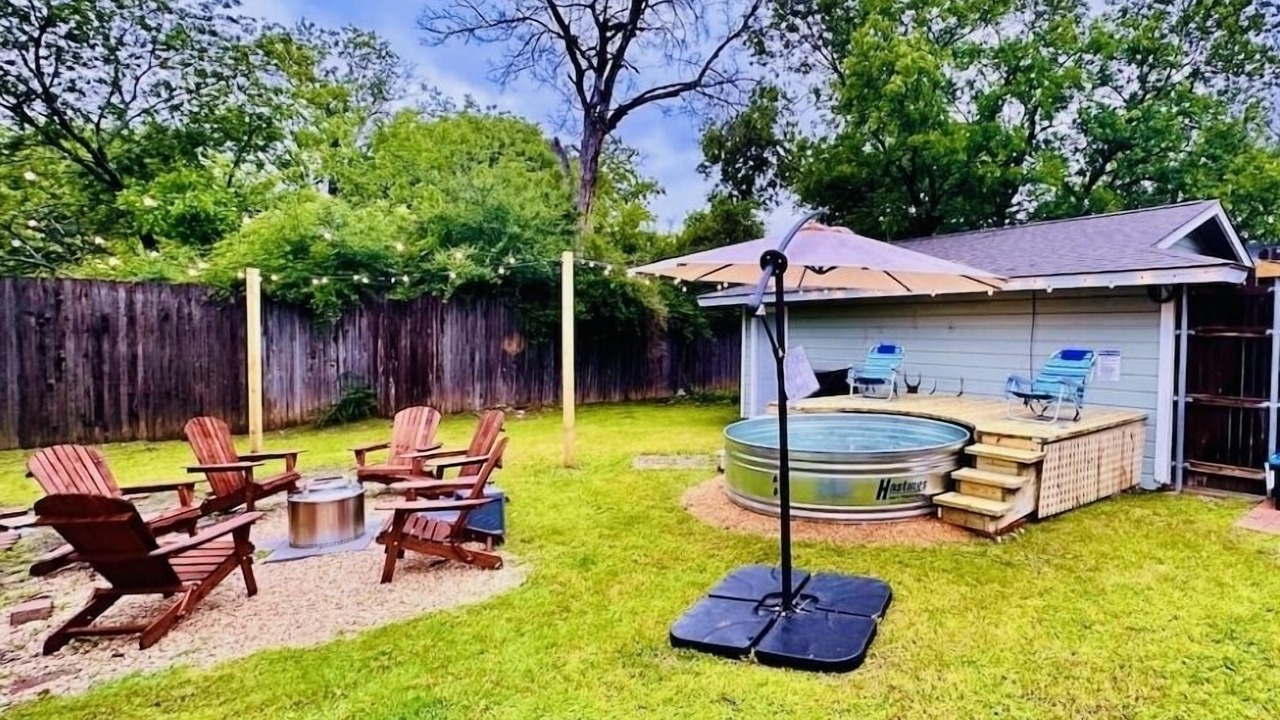 Photo of Outdoor in Central Arlington