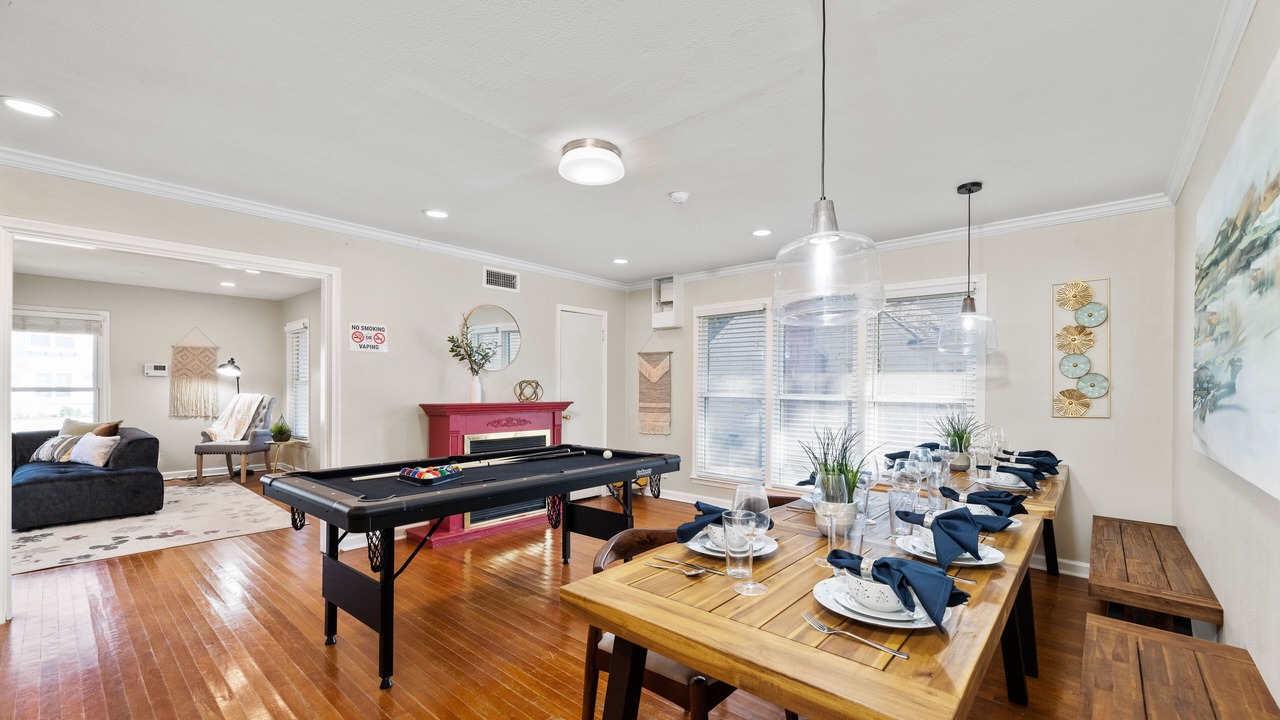 Photo of Livingroom in Central Arlington