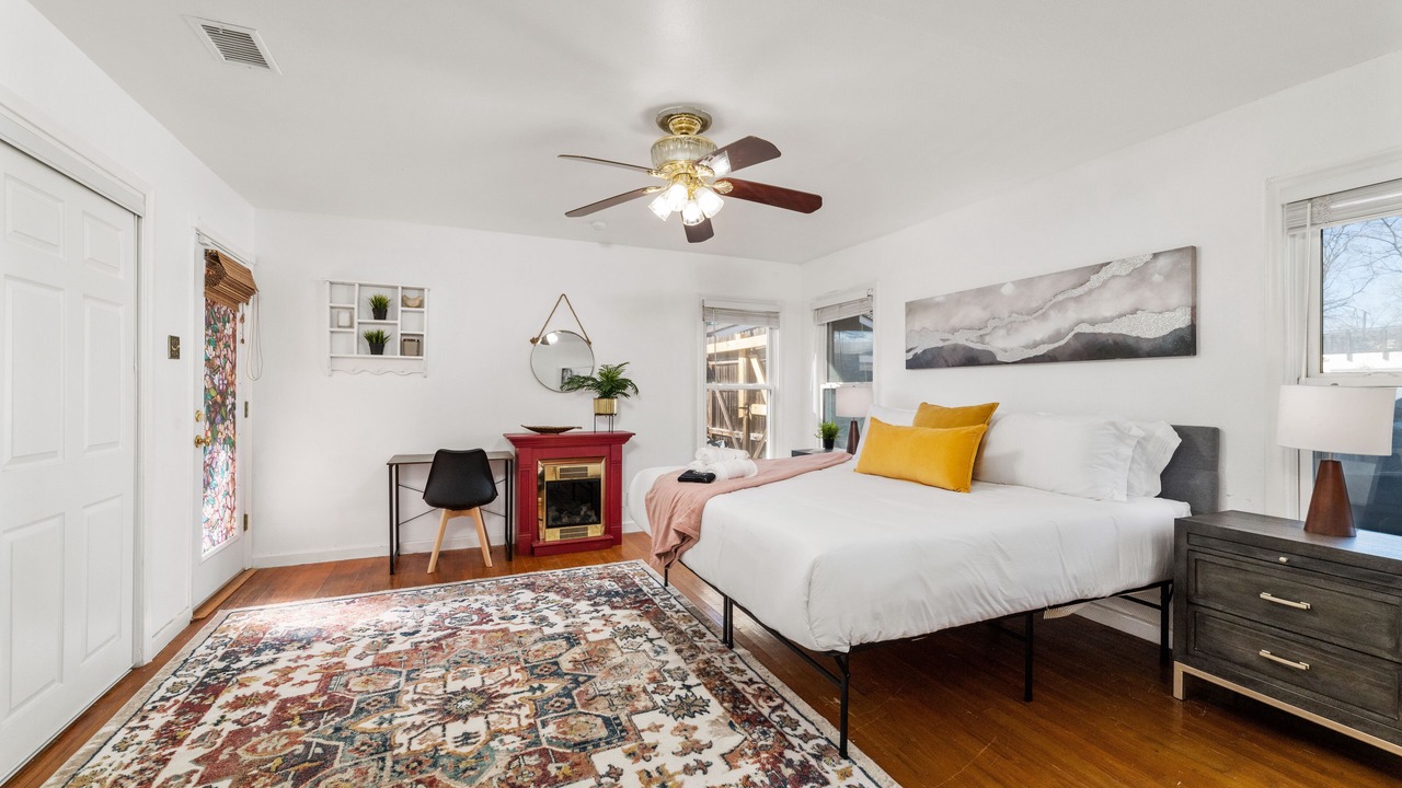 Photo of Livingroom in Central Arlington