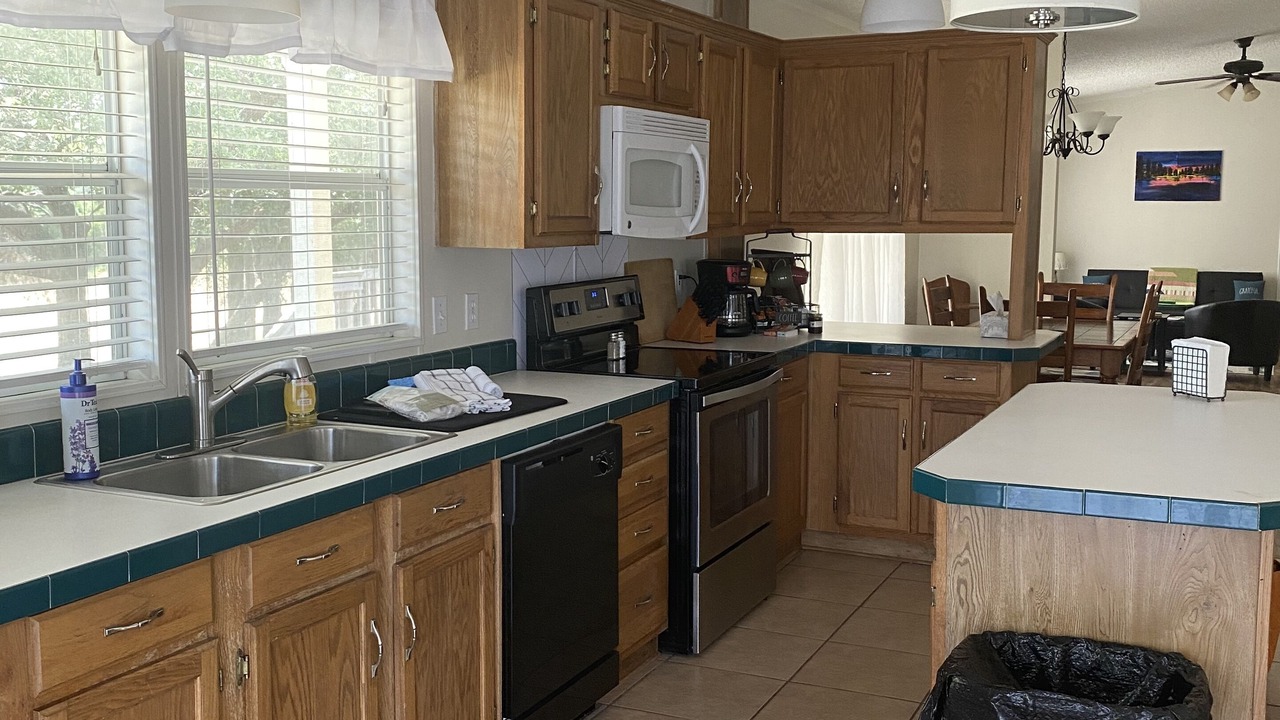 Photo of Kitchen in Canyon Lake
