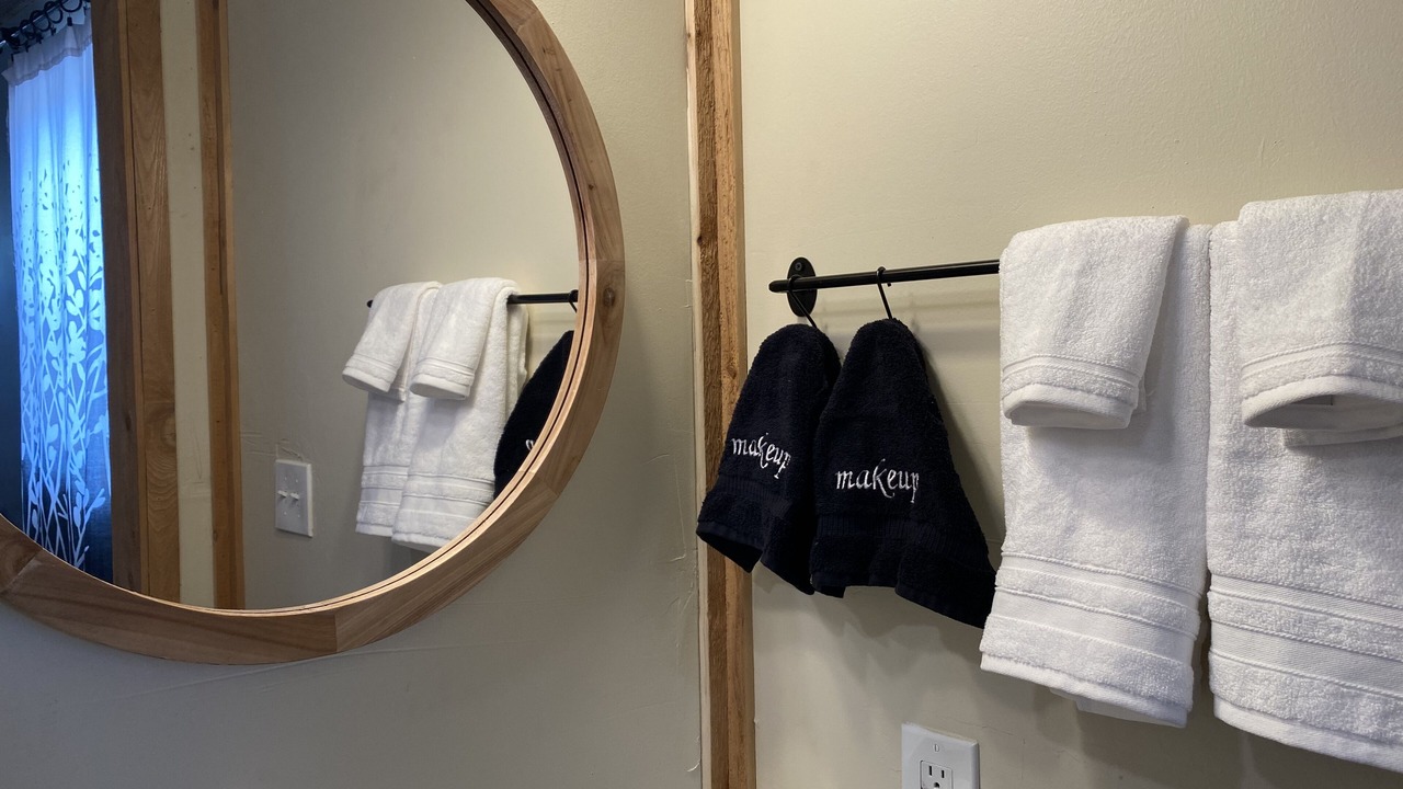 Photo of Bathroom in Canyon Lake