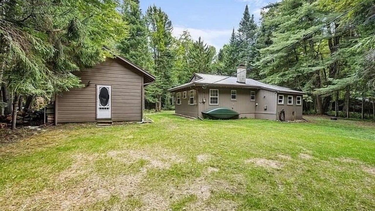 Photo of Bedroom in Town of Webb