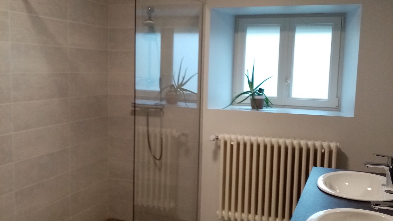 Photo of Bathroom in Maranville