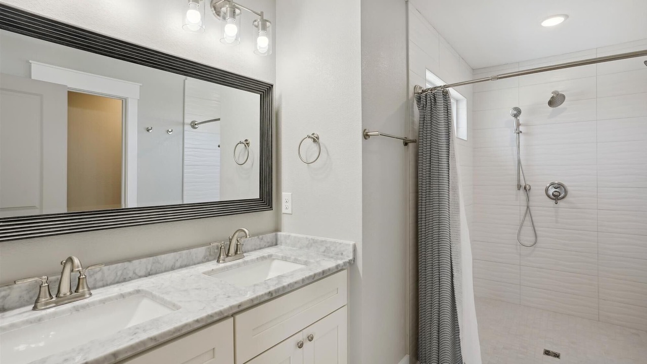 Photo of Bathroom in Nags Head