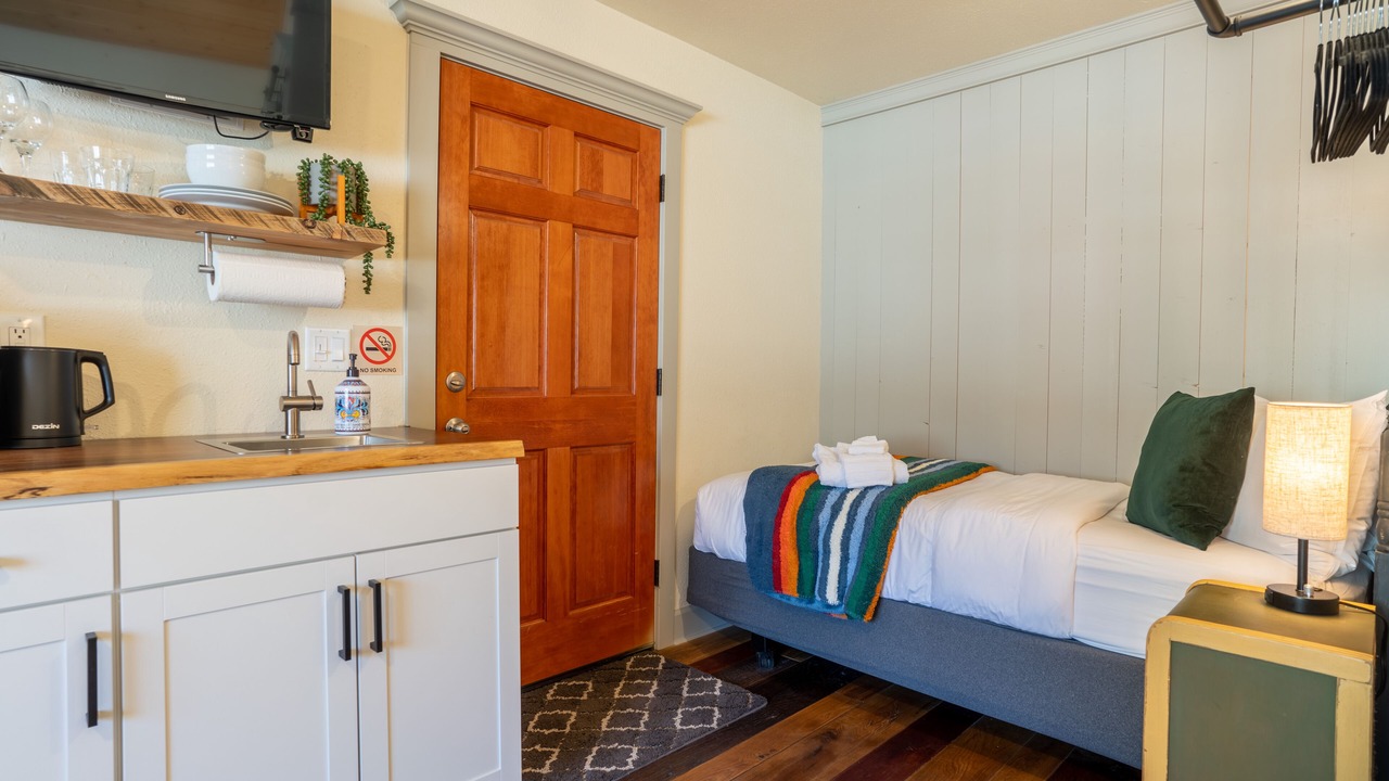 Photo of Bedroom in McCloud