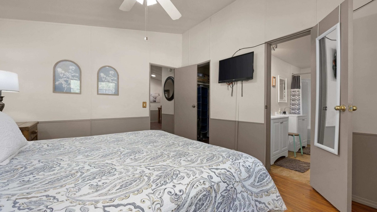 Photo of Bedroom in Kernville