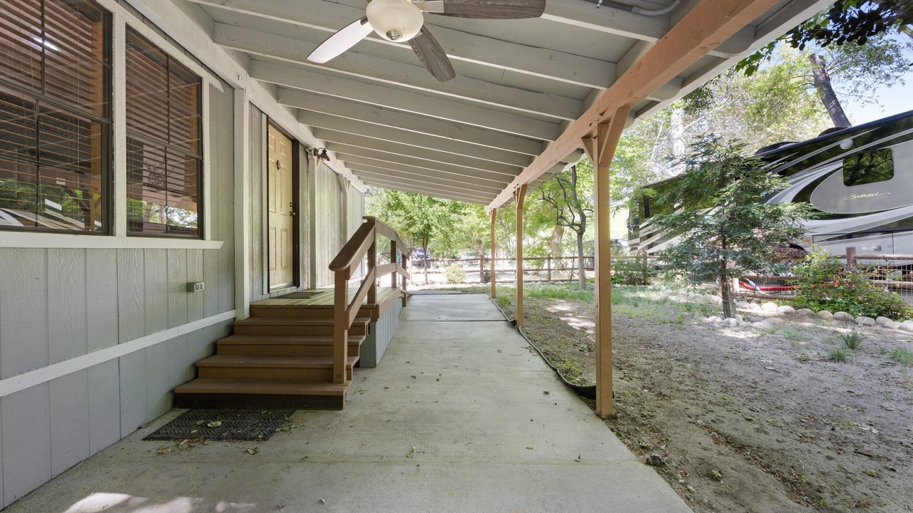 Photo of Patio Balcony in Kernville