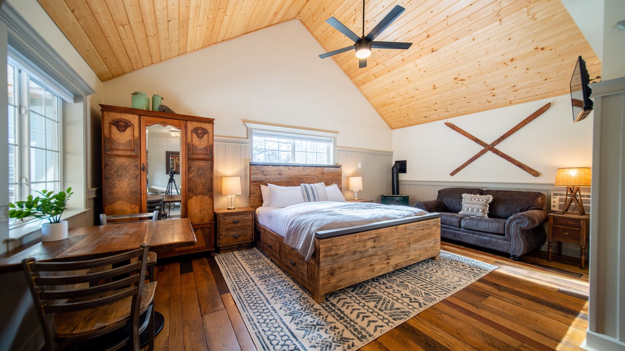 Photo of Bedroom in McCloud
