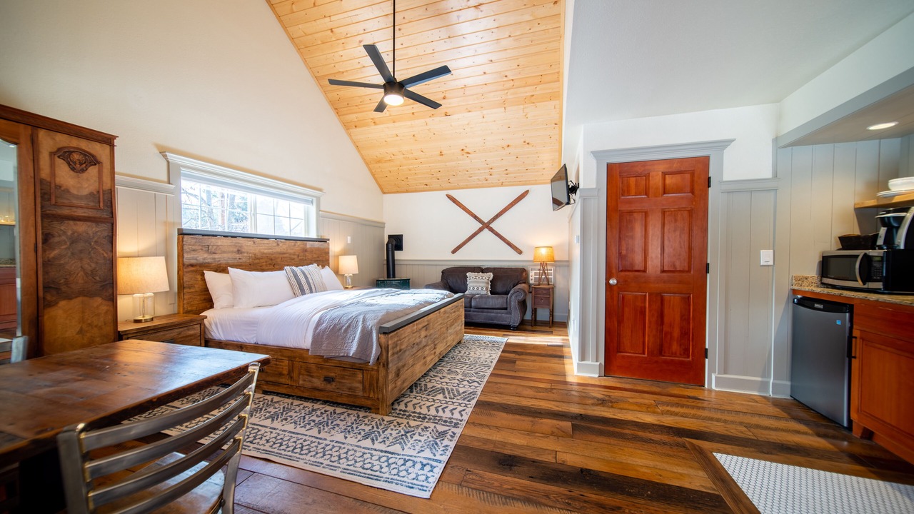Photo of Bedroom in McCloud
