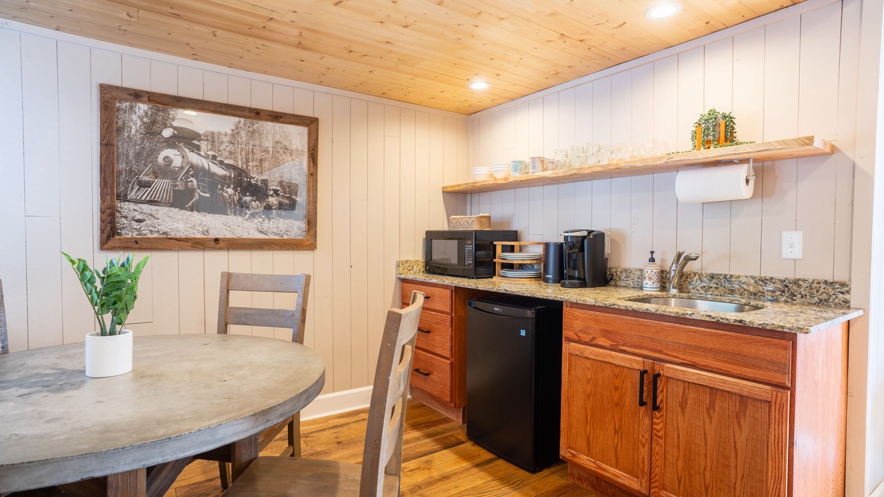 Photo of Others in McCloud