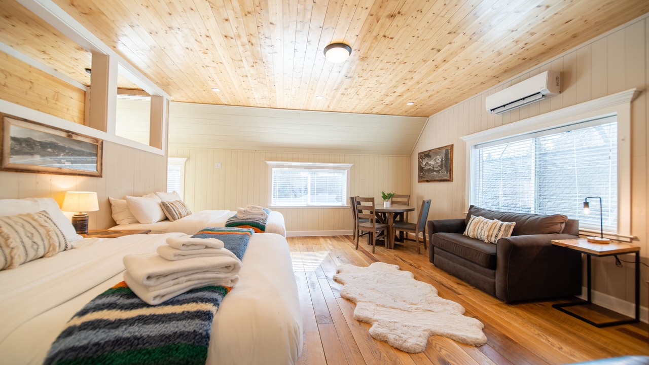 Photo of Bedroom in McCloud