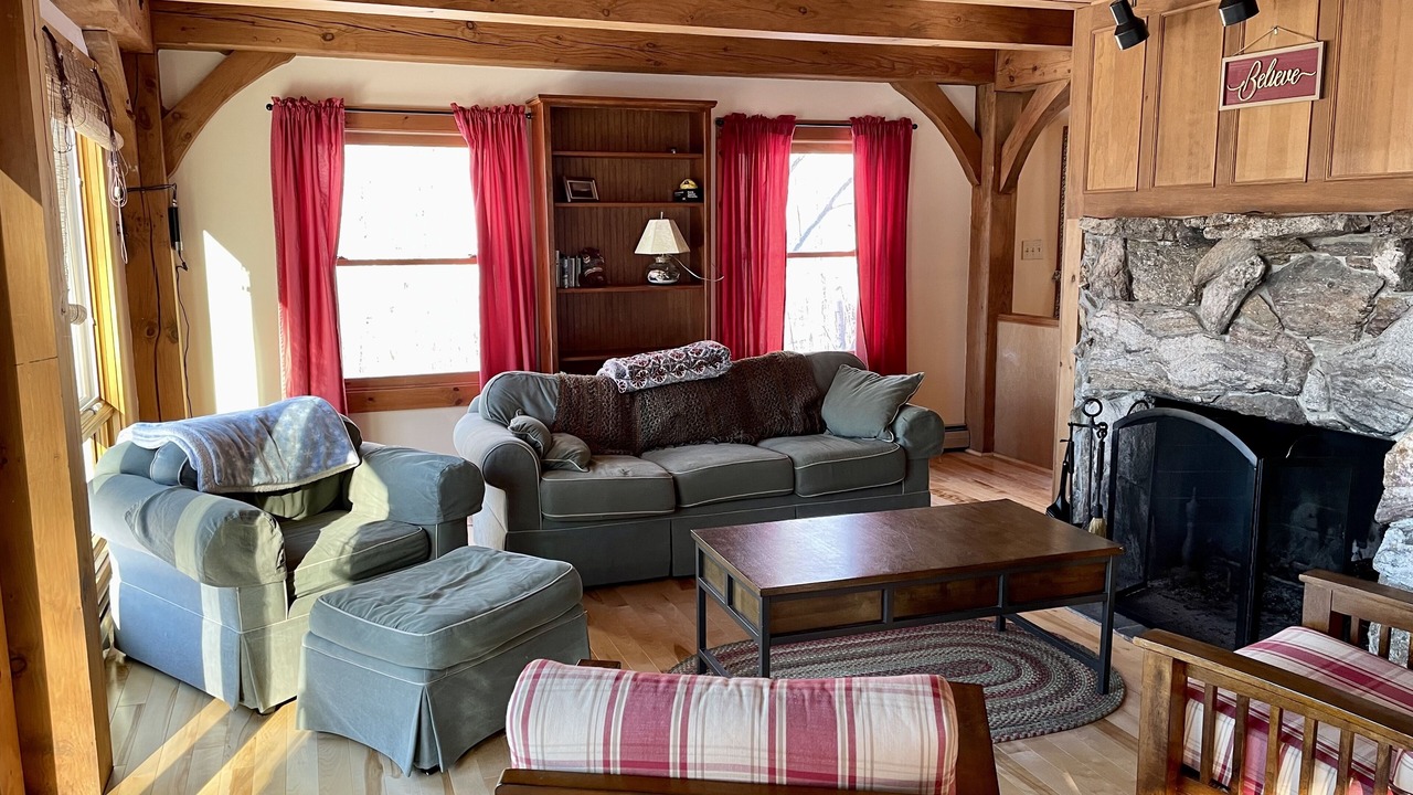 Photo of Livingroom in Stoneham