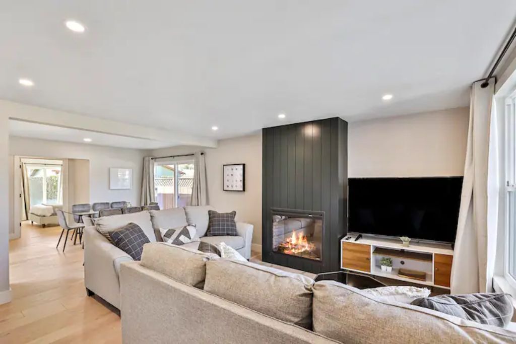 Photo of Livingroom in Linda Mar