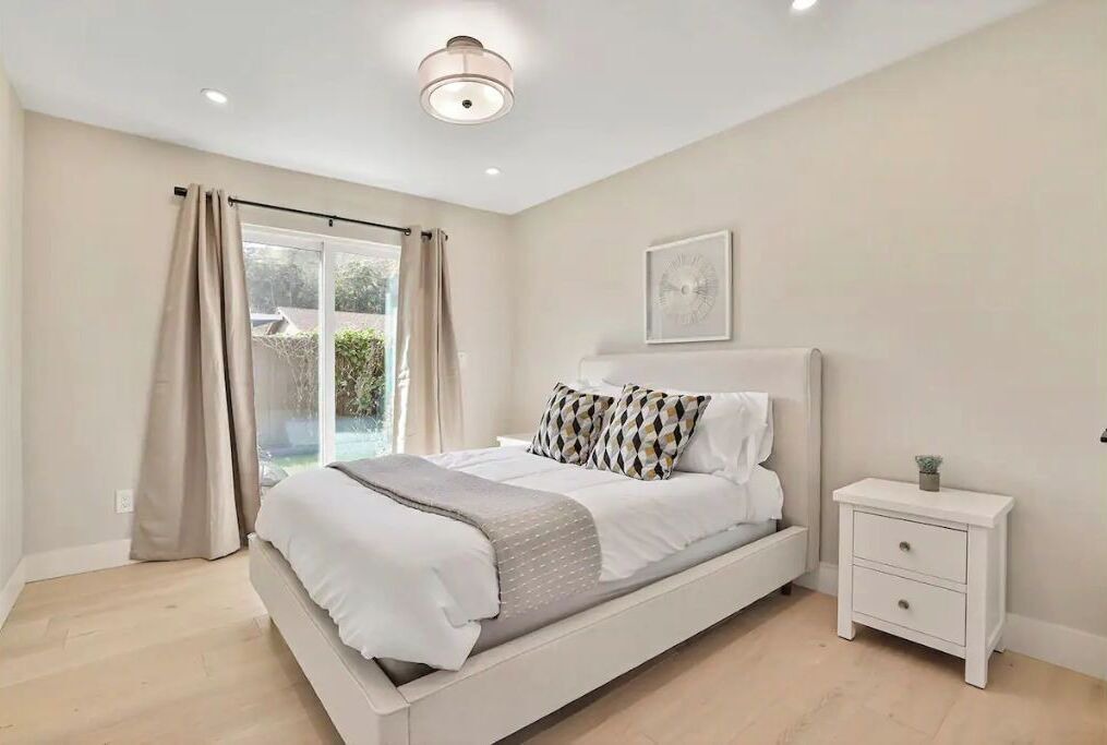 Photo of Bedroom in Linda Mar