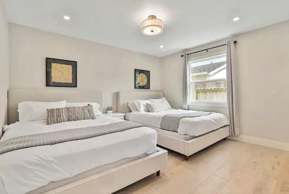 Photo of Bedroom in Linda Mar