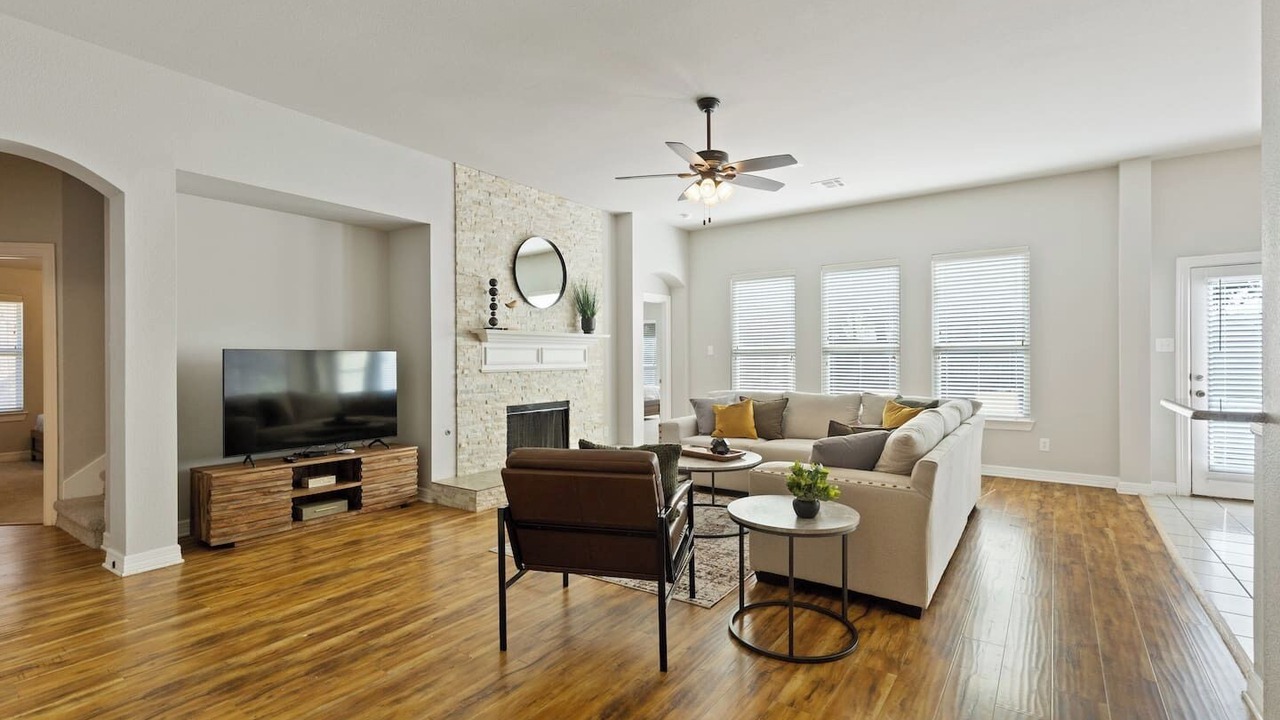 Photo of Livingroom in Wylie