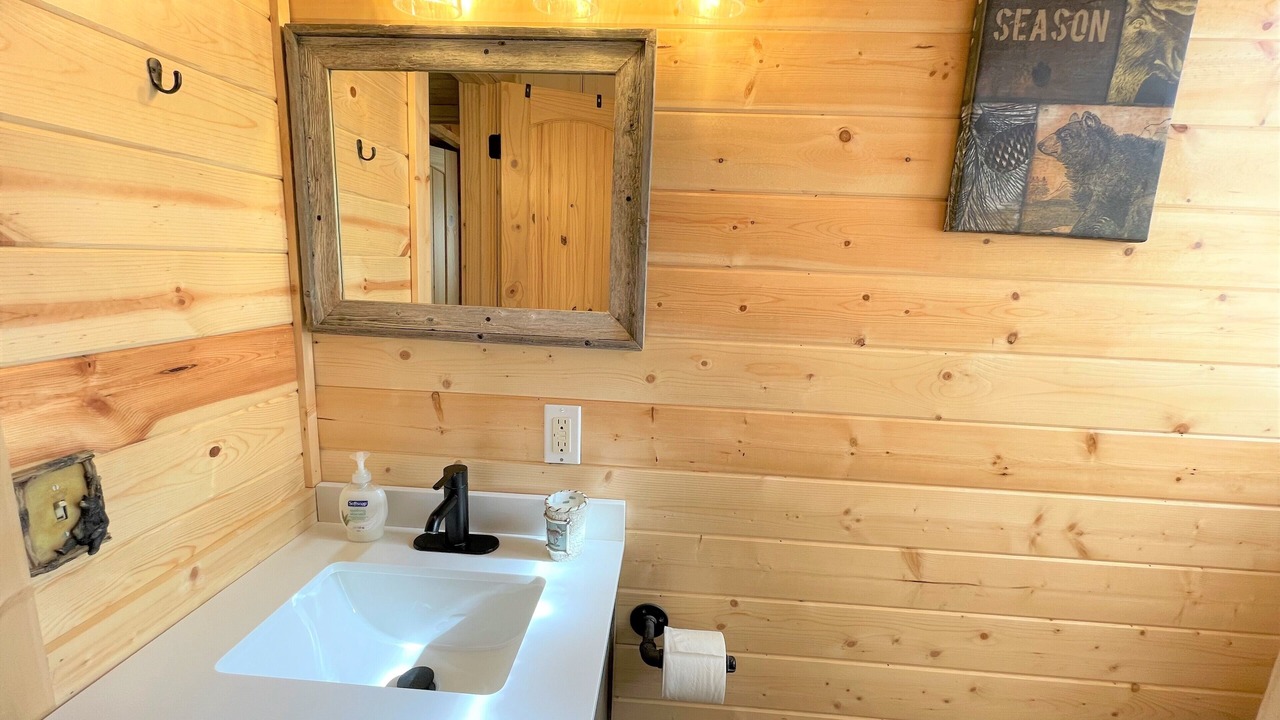 Photo of Bathroom in Broken Bow