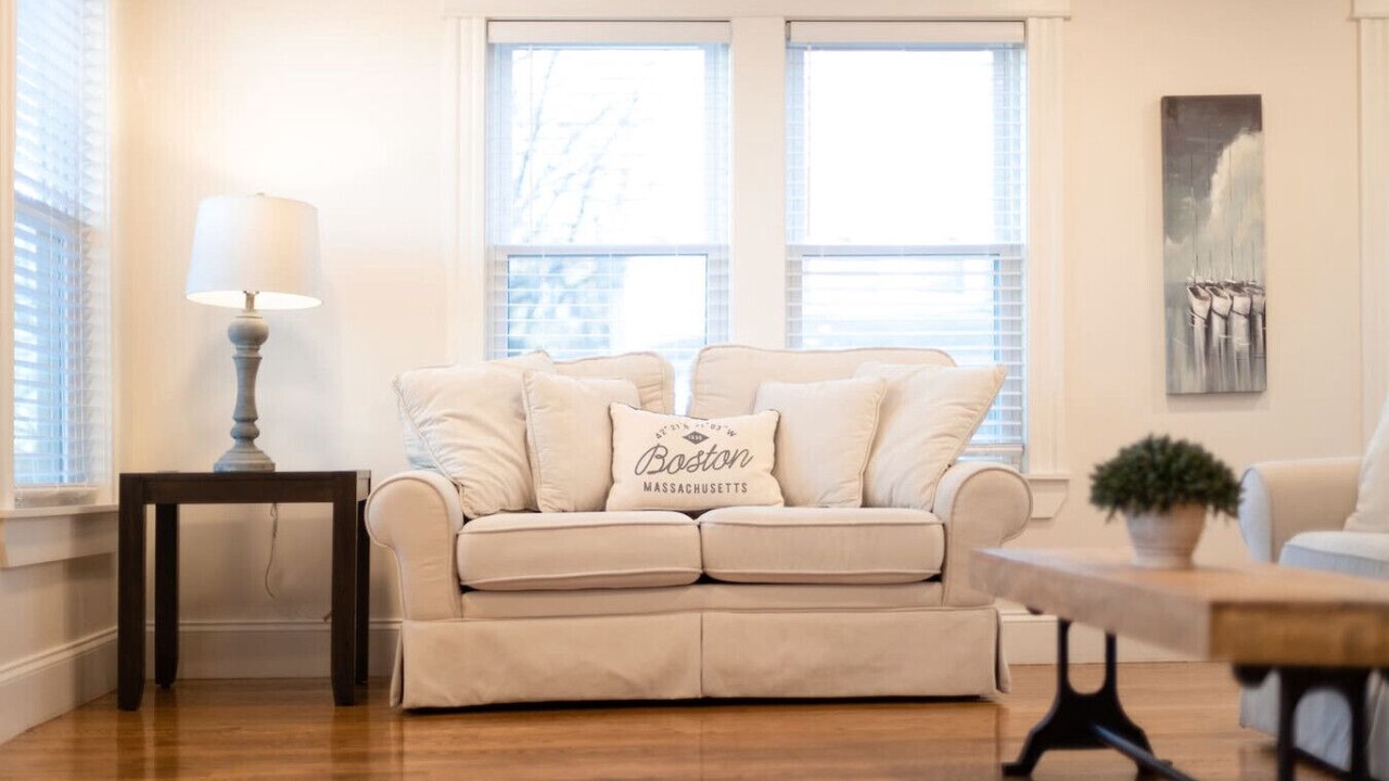Photo of Livingroom in Winter Hill