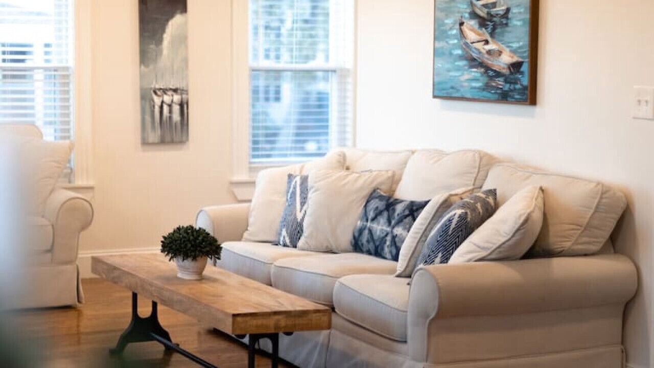Photo of Livingroom in Winter Hill