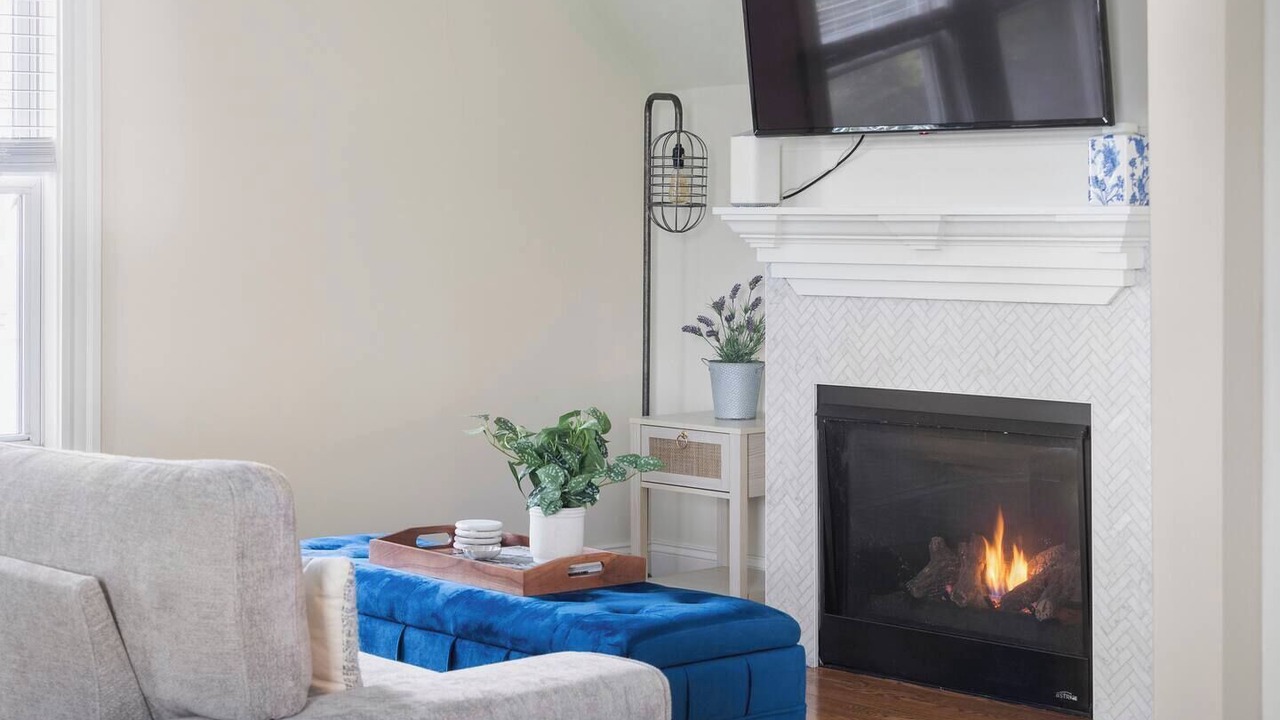 Photo of Livingroom in Somerville