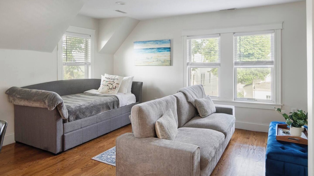 Photo of Livingroom in Somerville