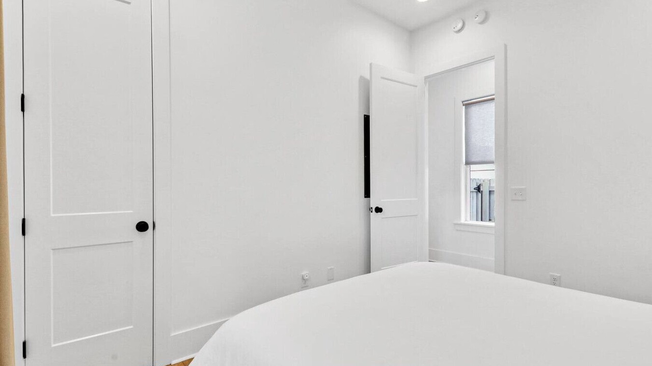 Photo of Bedroom in Northwest Quadrant