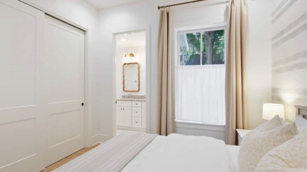 Photo of Bedroom in Northwest Quadrant