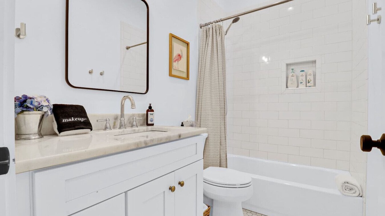 Photo of Bathroom in Northwest Quadrant