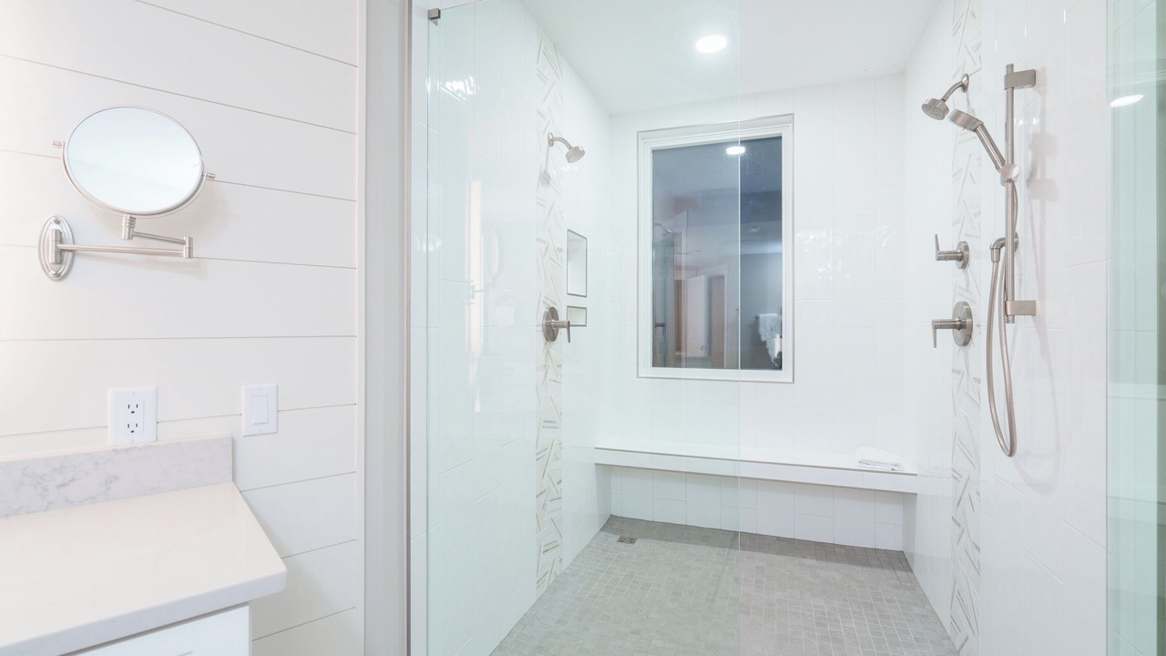 Photo of Bathroom in Baytowne Wharf