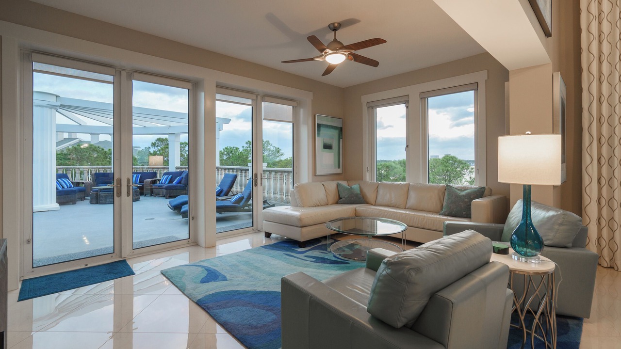 Photo of Livingroom in Baytowne Wharf